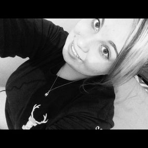 Meet your Posher, Kayla